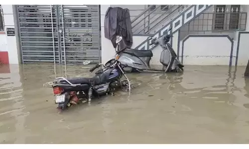 Choked Drains And Heavy Rainfall Result in Flooding of Several Residential Areas in Bengaluru