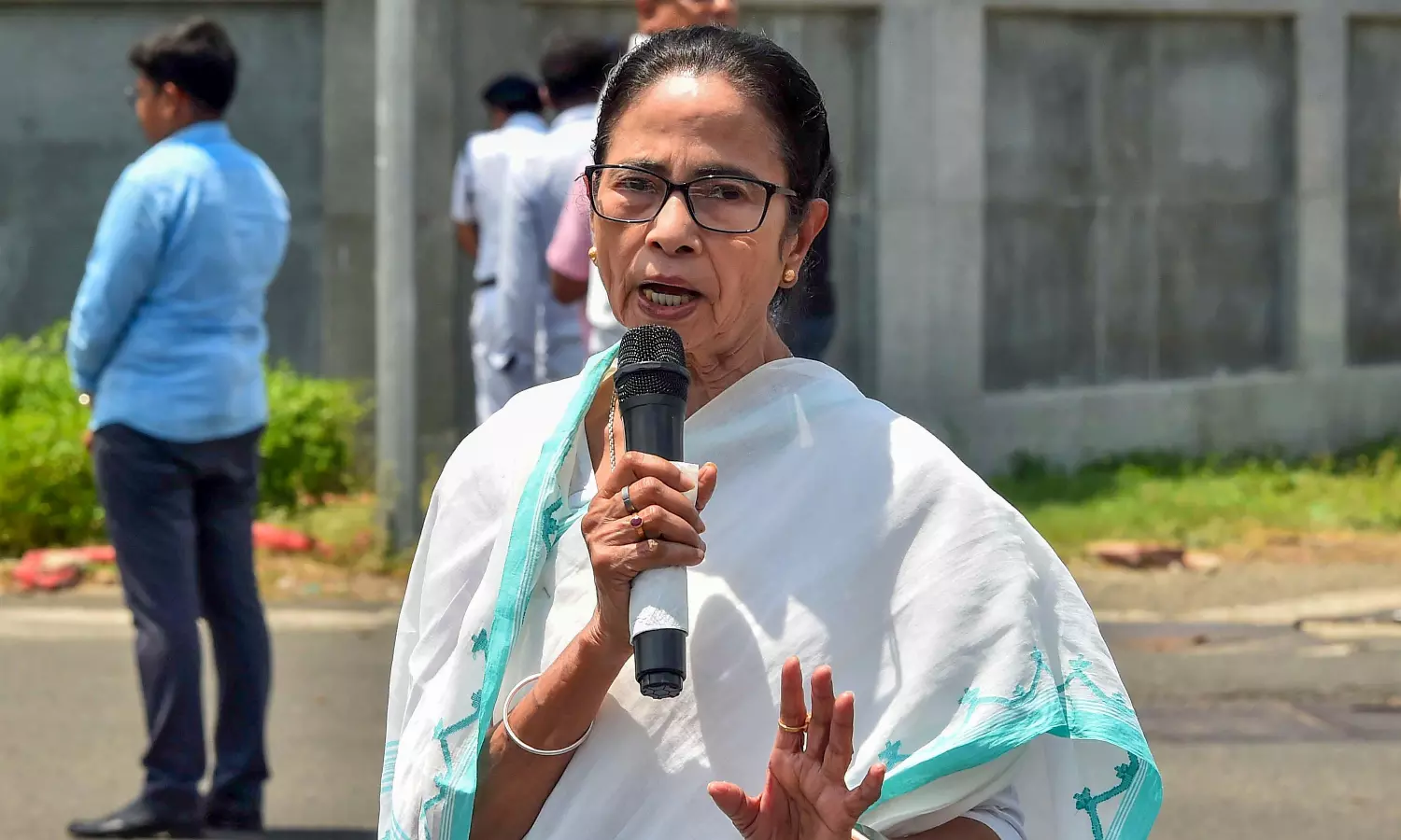 Didi Seeks SC-Probe into Pawars Death; TMC Chief Slams PM Modi In Singur