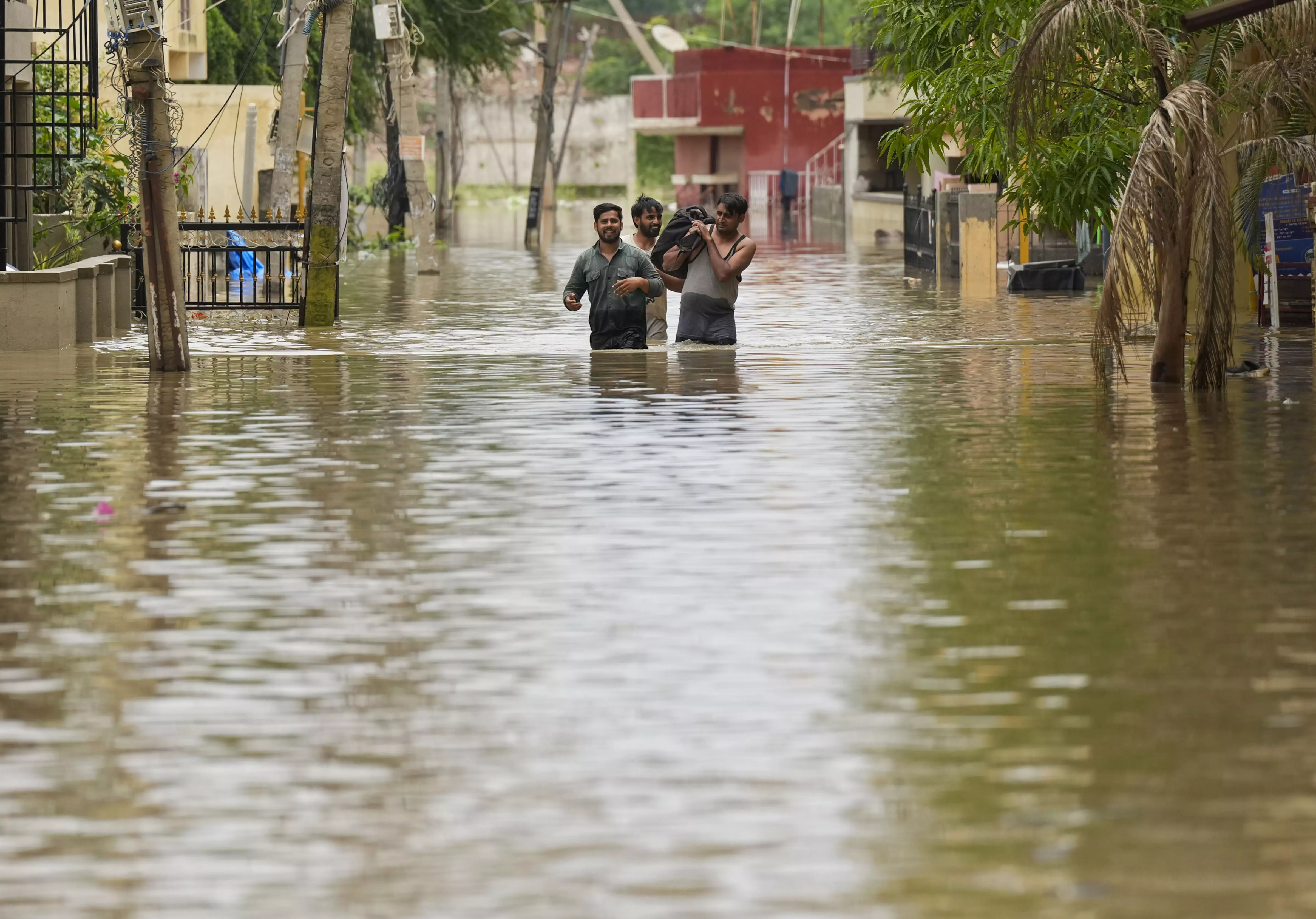 Bengaluru Rains: Govt Committed To Save Lives, Properties, Officers On Field: Shivakumar Bengaluru Rains: Govt Committed To Save Lives, Properties, Officers On Field: Shivakumar