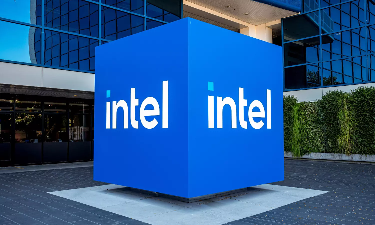 Intel Explores Sale of Networking, Edge Unit: Report