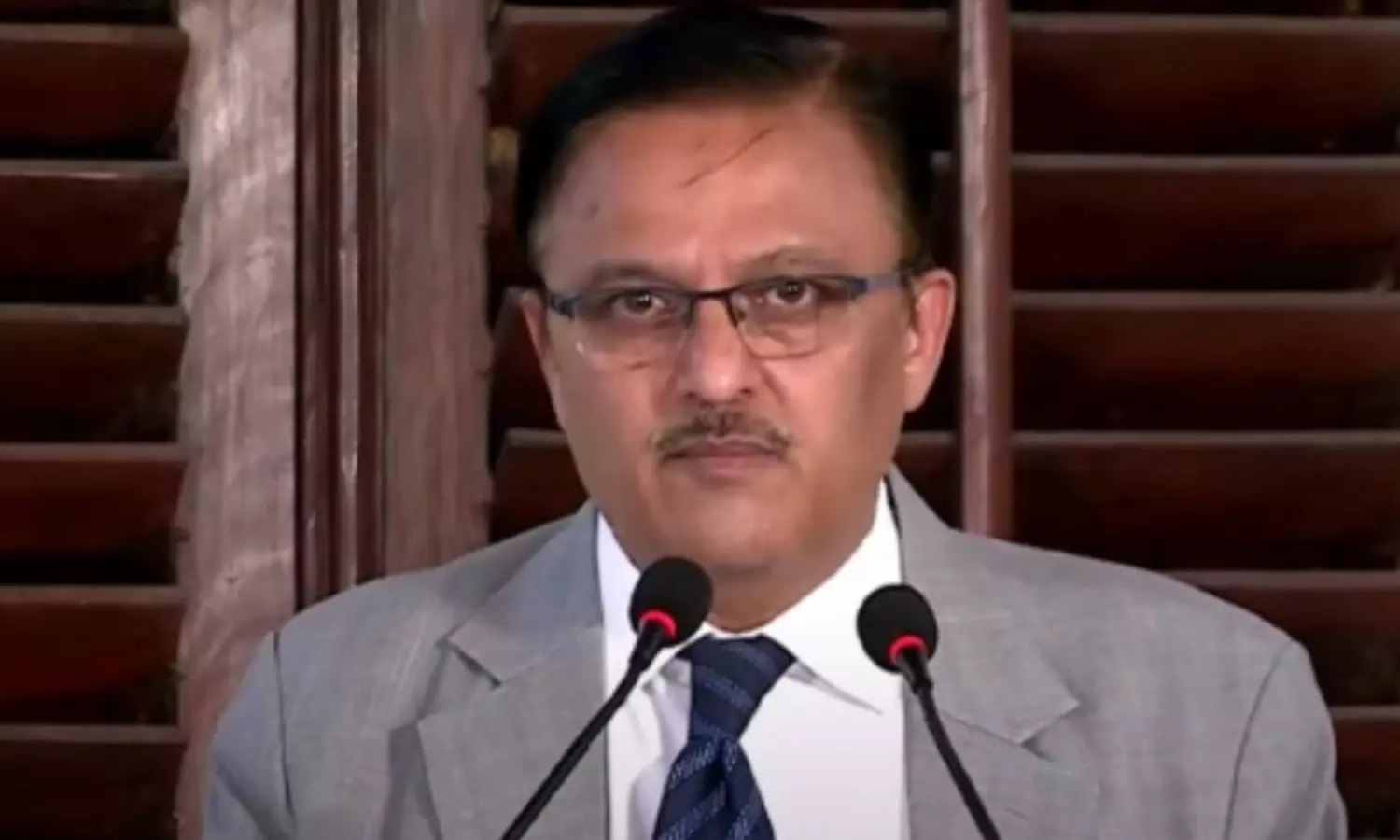 CJI Gavai Lauds Justice Oka For His Contribution to Judiciary, Calls Him Workaholic