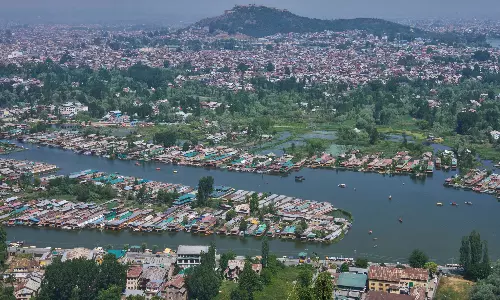 Kashmir Tourism Bears Brunt After Tourist Massacre, India-Pakistan Military Strikes