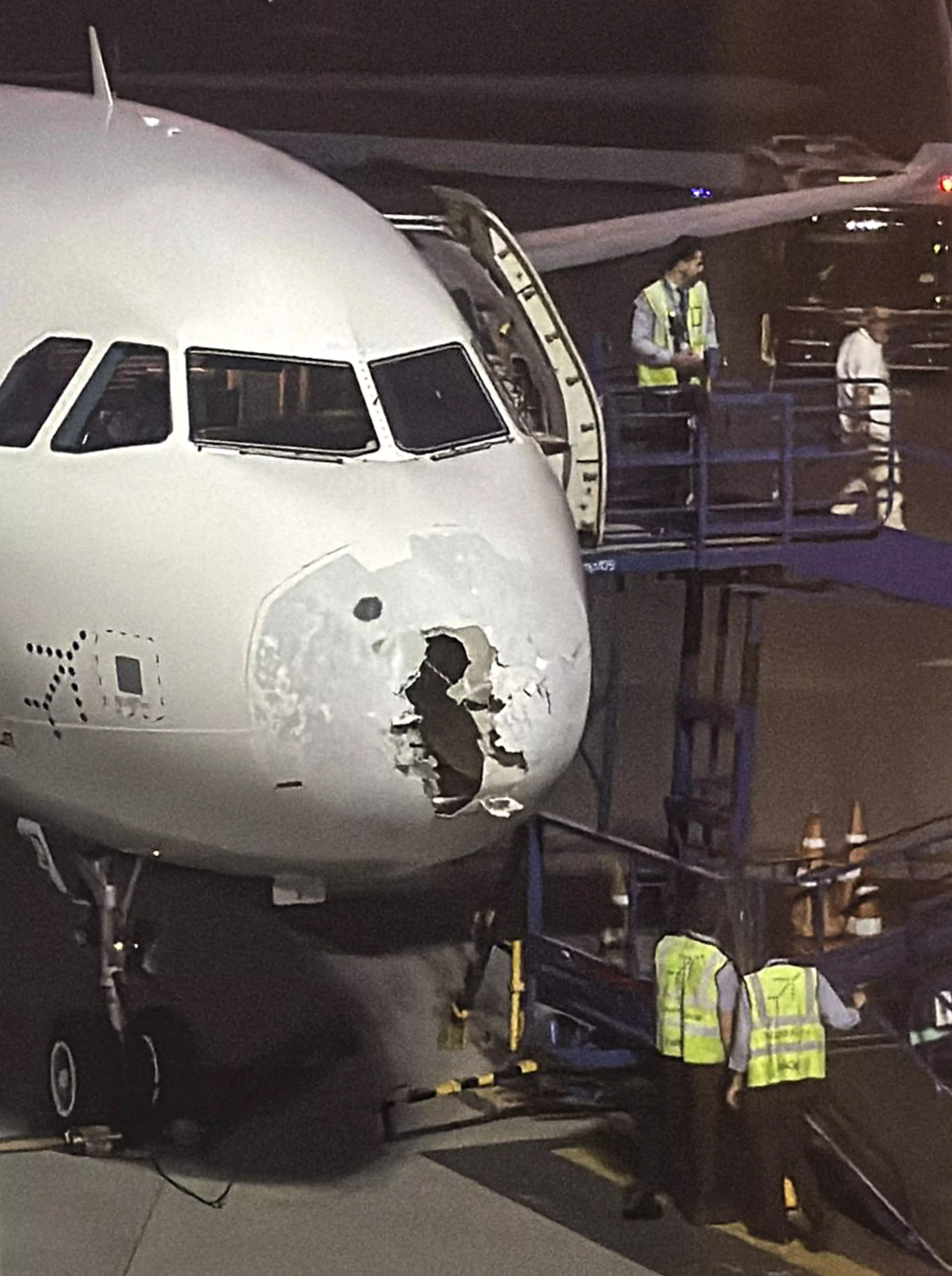 Delhi-Srinagar Flight: Pakistan Rejected IndiGo Pilots Request To Use Its Airspace To Avoid Turbulence Delhi-Srinagar Flight: Pakistan Rejected IndiGo Pilots Request To Use Its Airspace To Avoid Turbulence