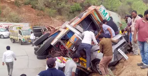 Four Killed in Lorry-Car Collision in Kadapa