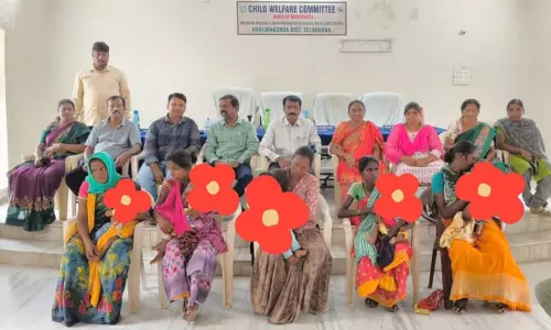 Women Begging with Children Were Given Counselling by CWC