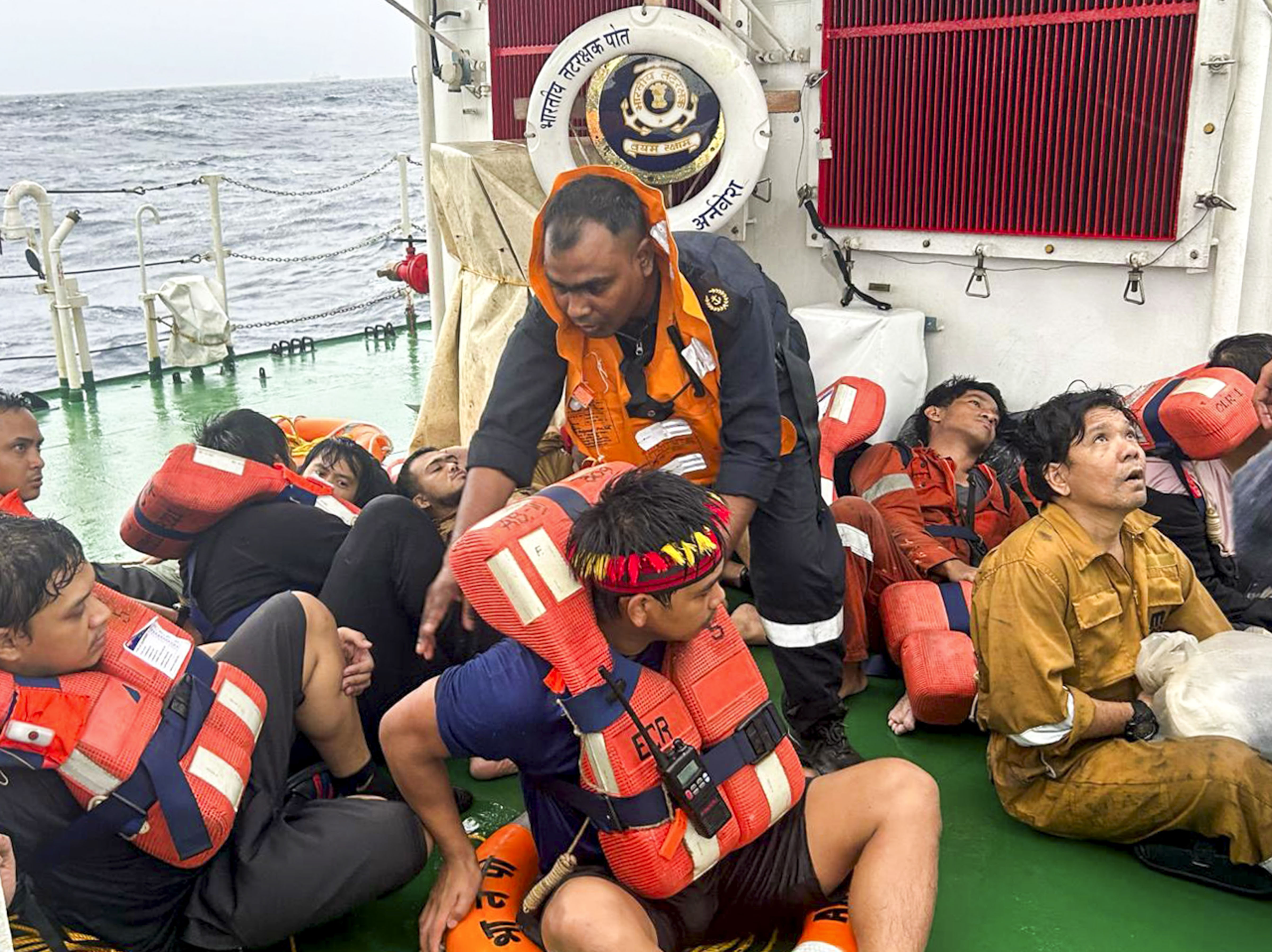 All 24 Crew Rescued From Capsized Container Ship near Kochi Coast