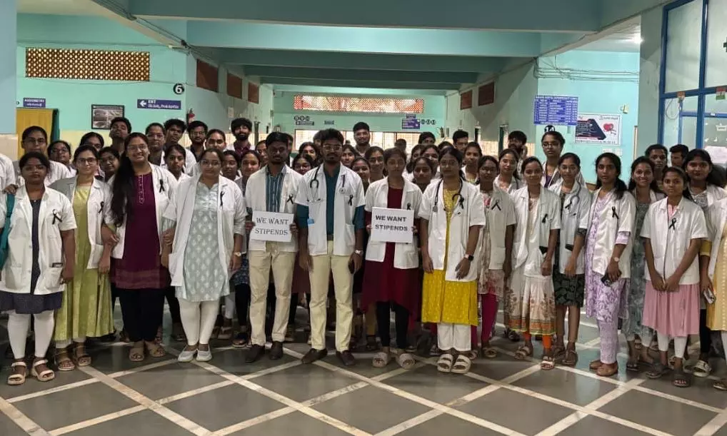 Telangana: Private Medicos Protest for Stipend