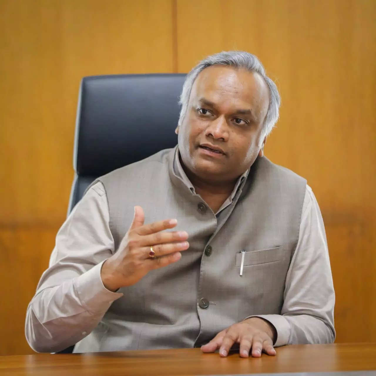 Modi Hails Kalaburagi Rotti, Kharge Hits Back