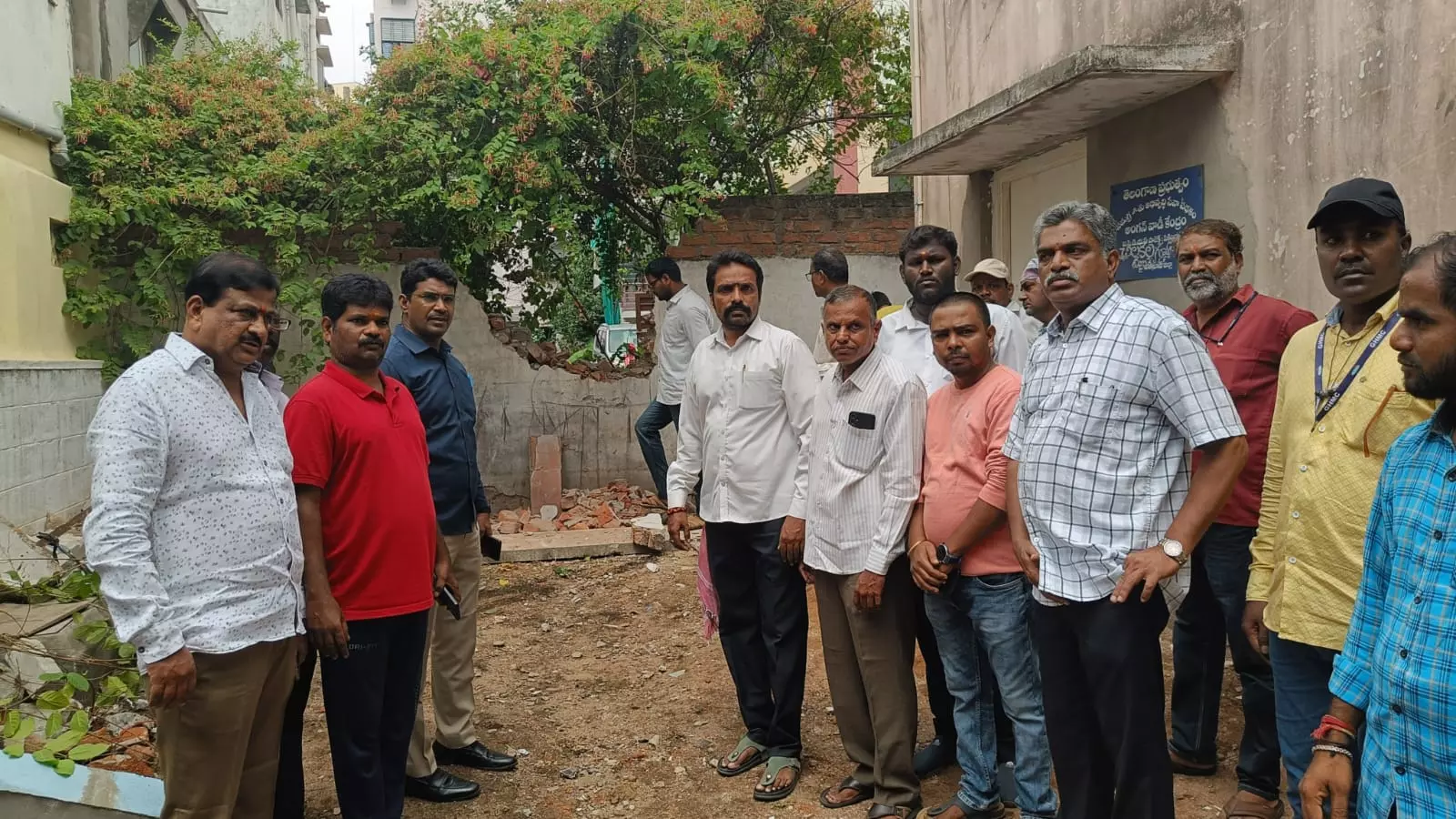 Chilkalguda School Principal’s Agitation Solves Students Pathway Issue Chilkalguda School Principal’s Agitation Solves Students Pathway Issue