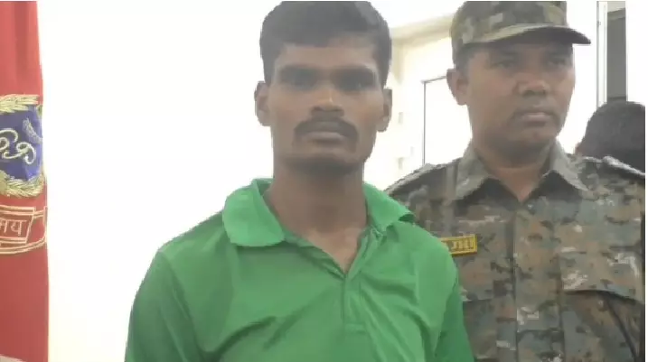 Hardcore Maoist With Rs 4 Lakh Bounty Surrenders in Odisha