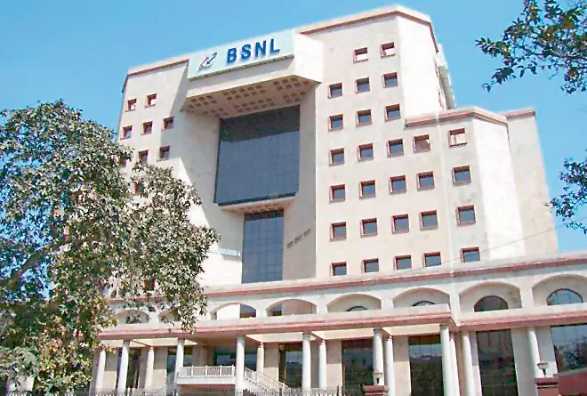 BSNL Posts Rs 280 cr Profit in Q4: Scindia