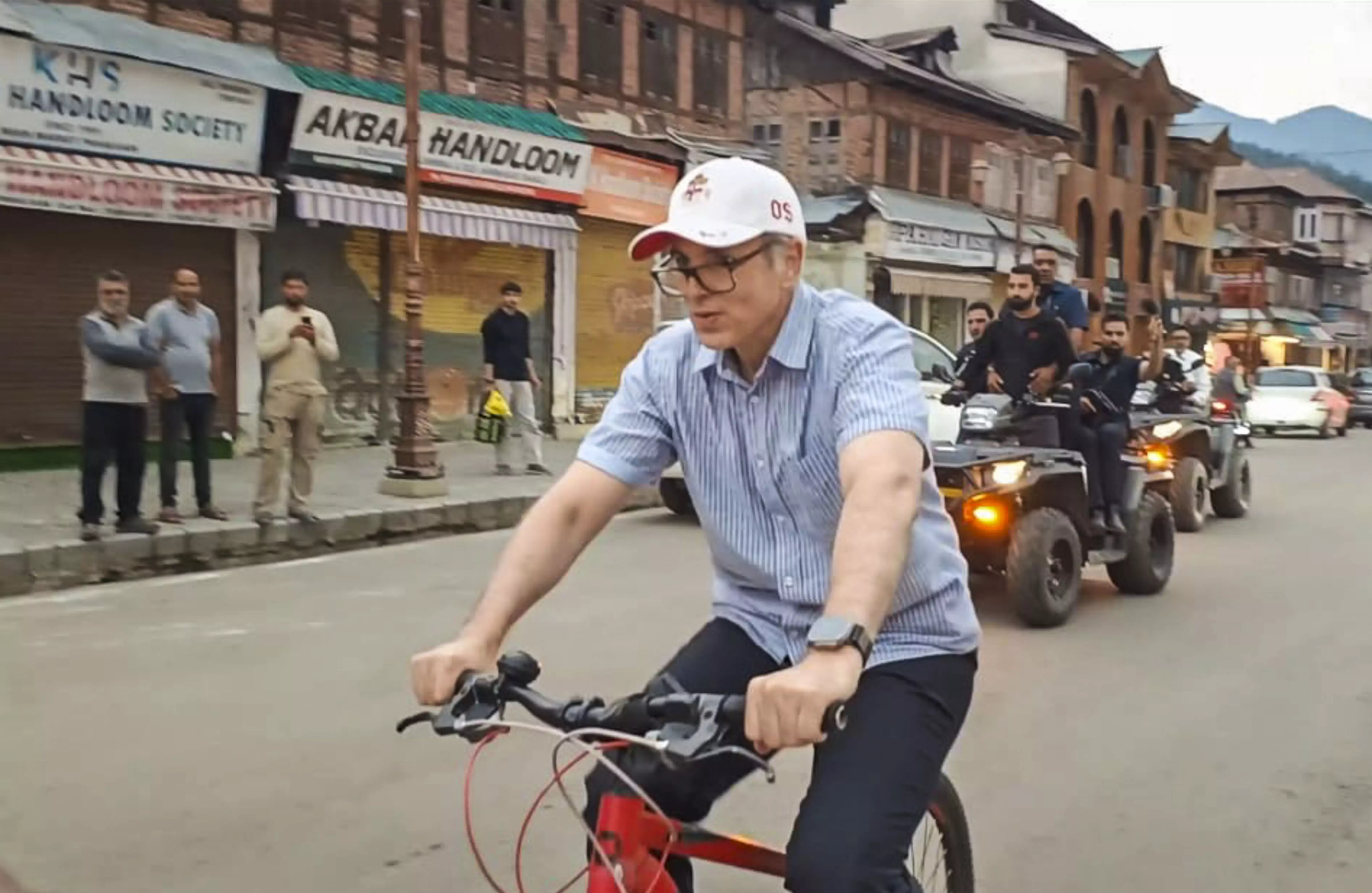 CM Omar Cycles On Pahalgam Streets, Assures People Of Tourism Revival In J&K