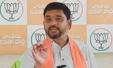 Telangana: Cultivators Oppose Planting Trees in Podu Lands Telangana: Cultivators Oppose Planting Trees in Podu Lands