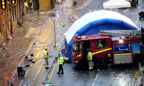 27 People Hospitalised After Car Plows Into Celebrating Liverpool Fans, Police Rule Out Terrorism 27 People Hospitalised After Car Plows Into Celebrating Liverpool Fans, Police Rule Out Terrorism