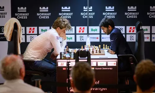 Norway Chess: Carlsen Beats Gukesh in Nerve-Wracking Opening Round