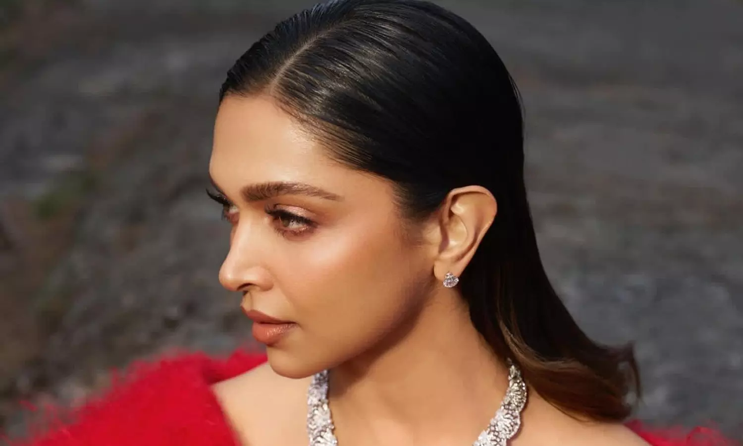 Deepika Padukone Wows In A Voluminous Red Gown