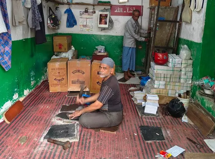 Costly Silver, Low Wages, Disinterested Youth Take Warq Outlets Into Oblivion Costly Silver, Low Wages, Disinterested Youth Take Warq Outlets Into Oblivion