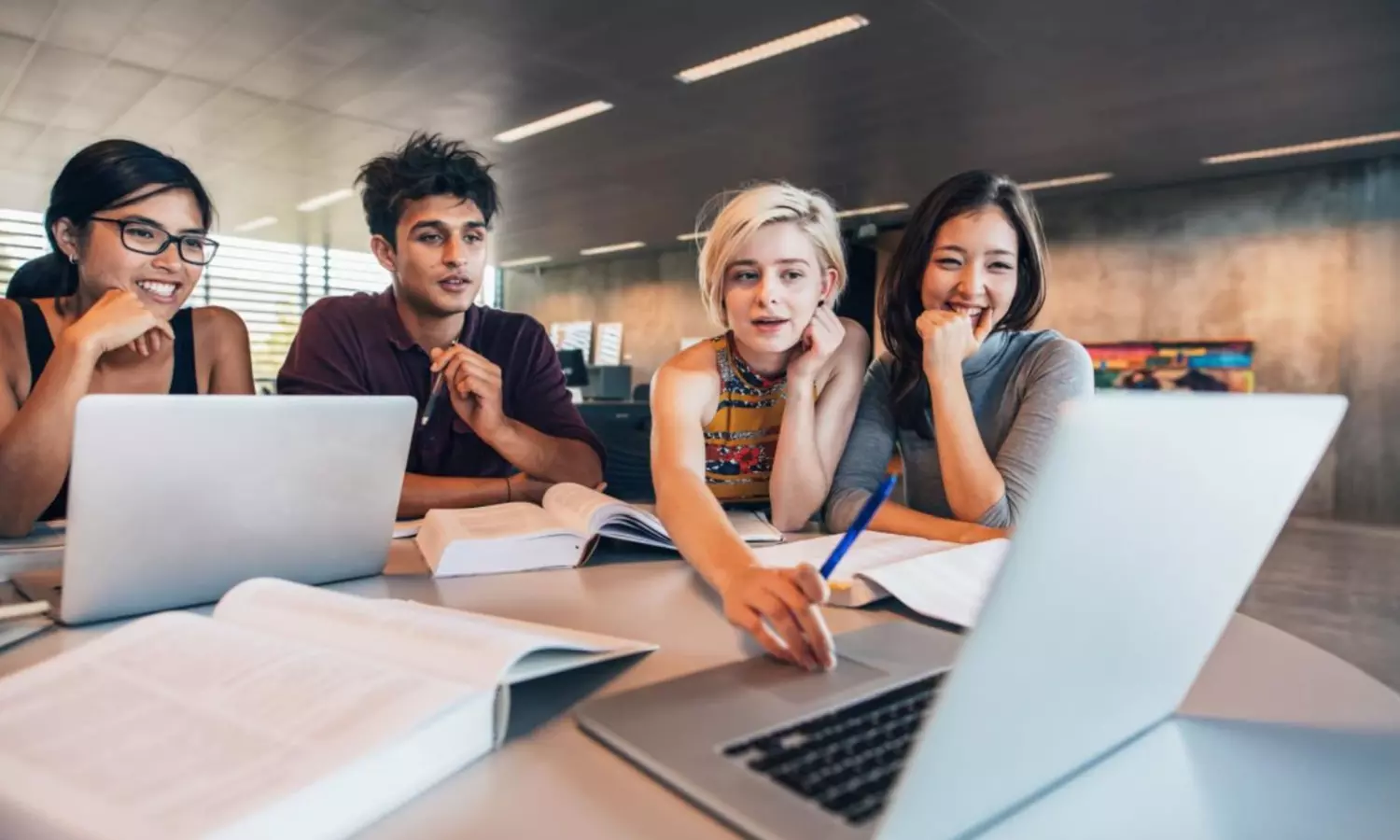 Top 5 Reasons to Pursue a CPA Course After B.Com Top 5 Reasons to Pursue a CPA Course After B.Com