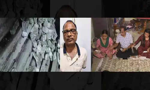 Odisha Vigilance Seizes Rs 2.1 Crore Cash From Chief Engineer’s Residences, Raids Continue