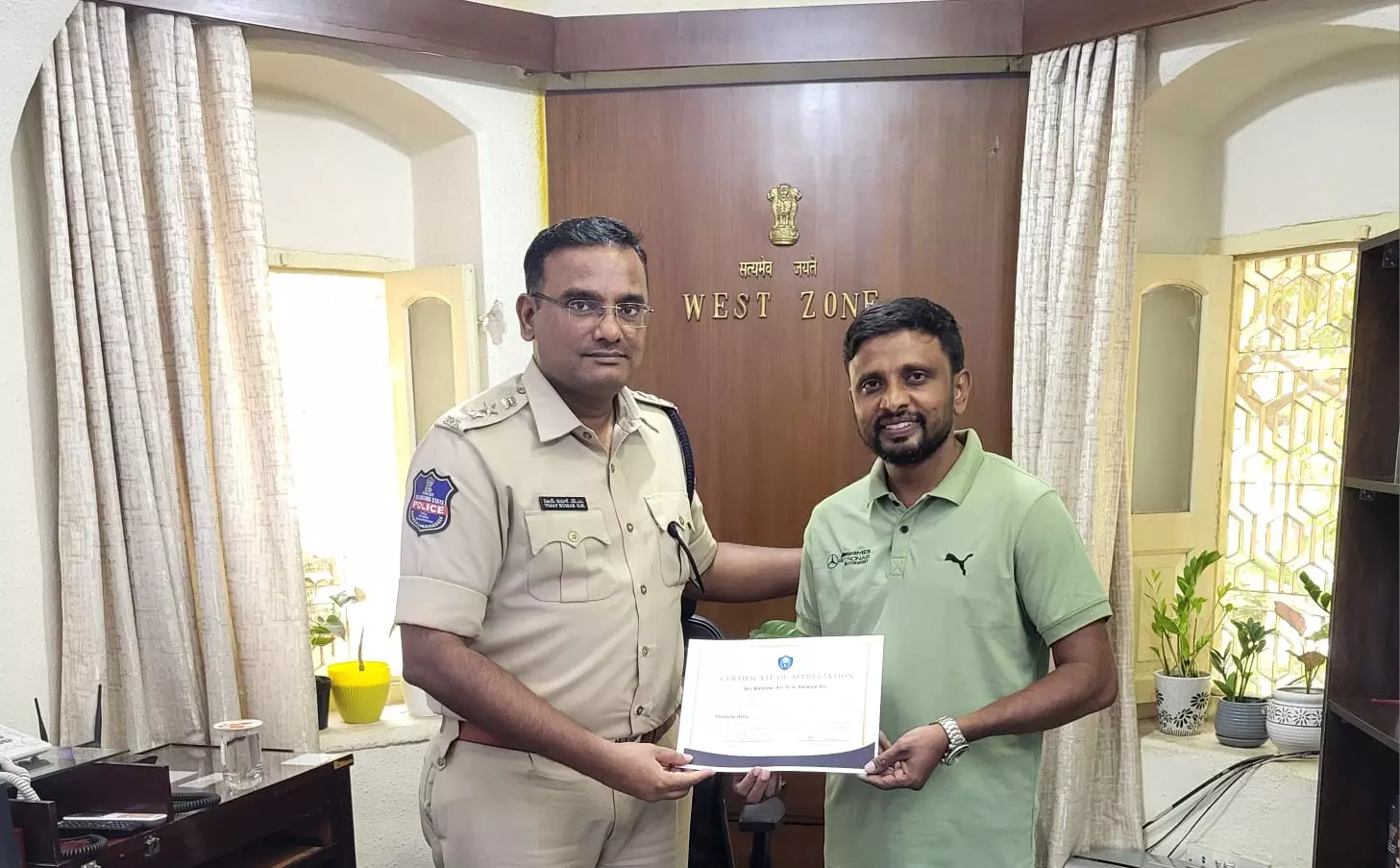Hyderabad Police Honors Businessman For Apprehending Habitual Offender