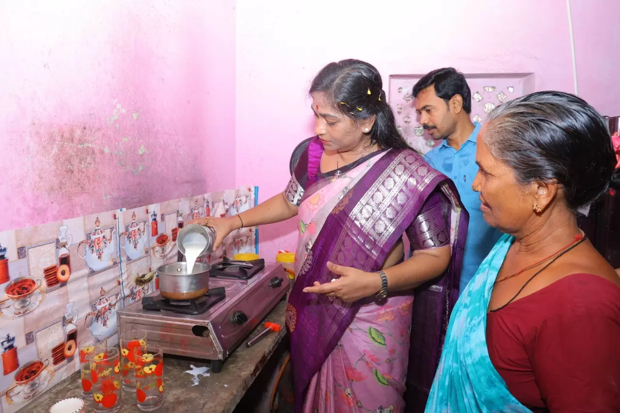 Anitha Distributes Gas Cylinders, Pensions In Payakaraopeta