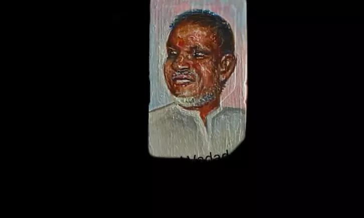 Andhra Pradesh Artist Draws Ilaiyaraajas Portrait on SIM Card