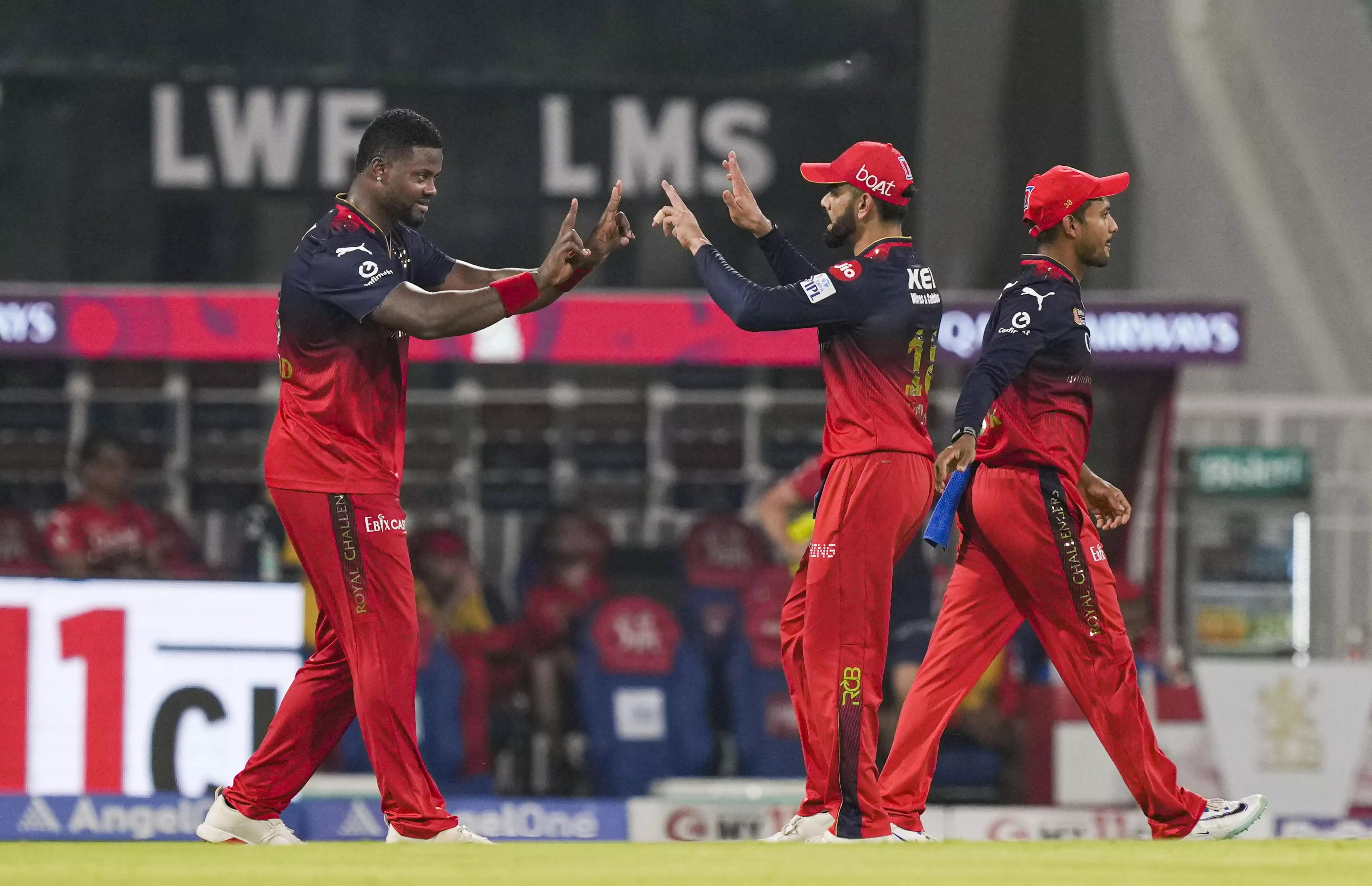 Hes Going to Be Unbearable if RCB Wins: Former England Captain Takes Dig Hes Going to Be Unbearable if RCB Wins: Former England Captain Takes Dig