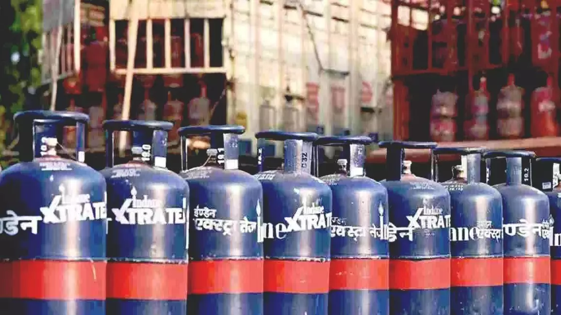 Jet Fuel, Commercial LPG Prices Slashed for Third Month in a Row