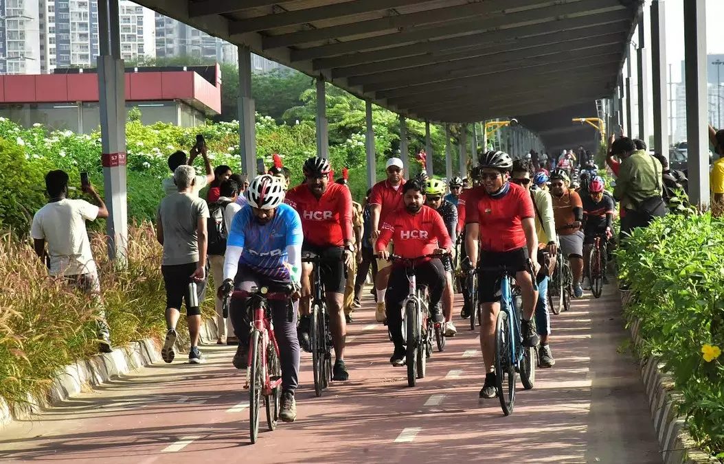 Cycle Race As Tribute To Indian Army Cycle Race As Tribute To Indian Army
