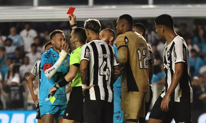 Hand of Neymar Earns Brazilian Red Card In Potential Santos Send Off