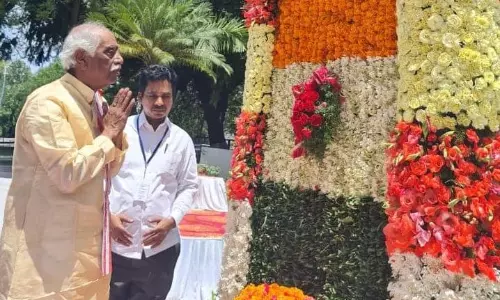 Dattatraya Honours Telangana Martyrs