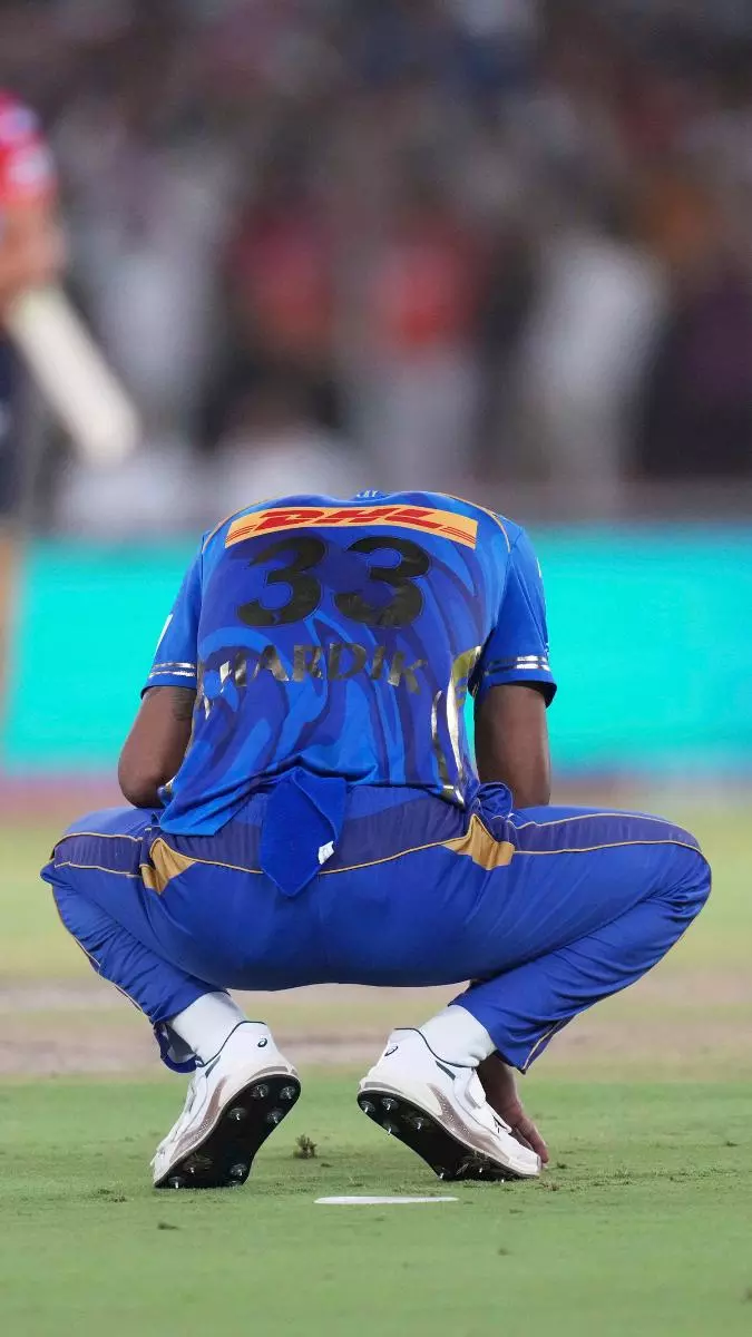 In Pics: Hardik Pandya Collapses to Knees After MIs IPL 2025 Exit