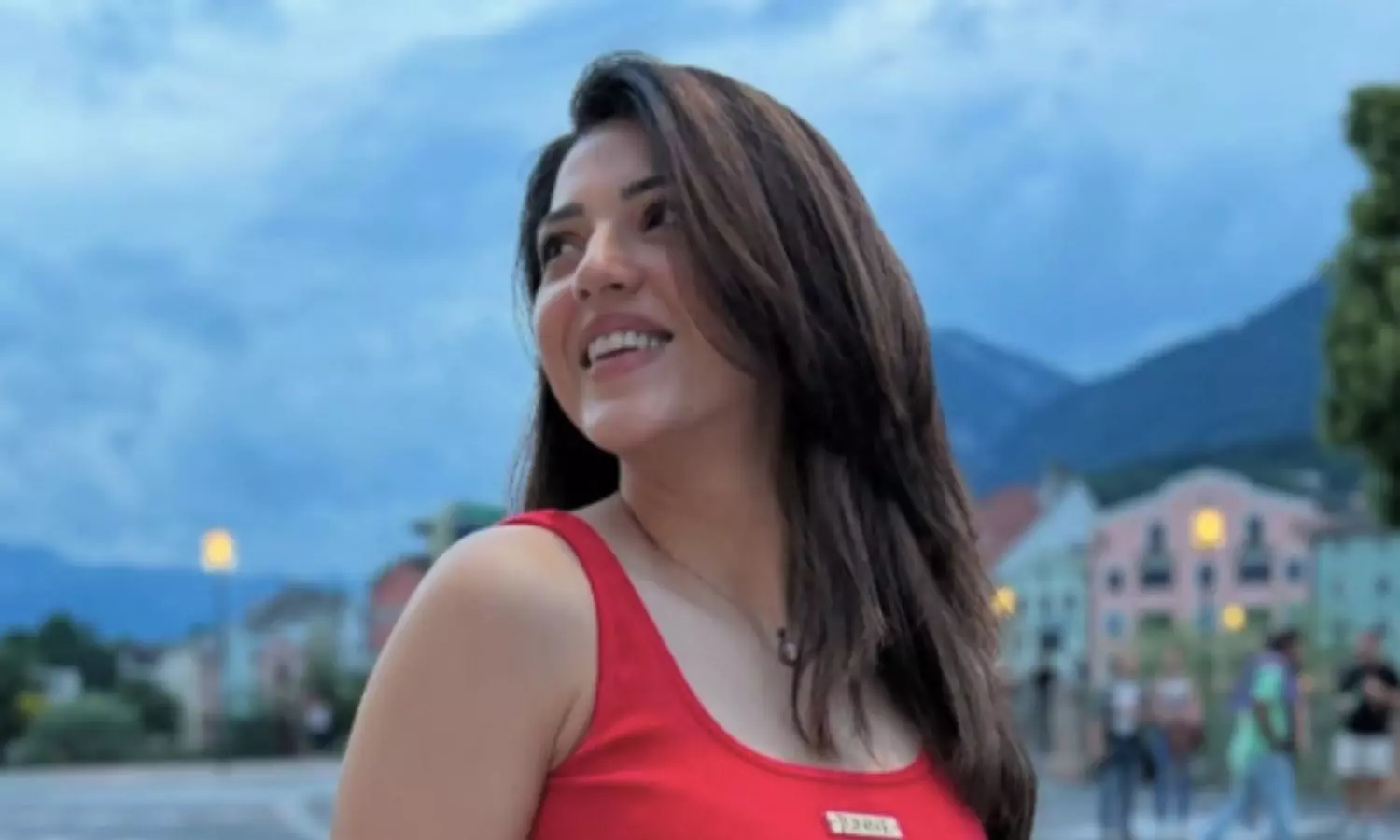 Mehreen Pirzada Aces A Casual, Chic Ensemble