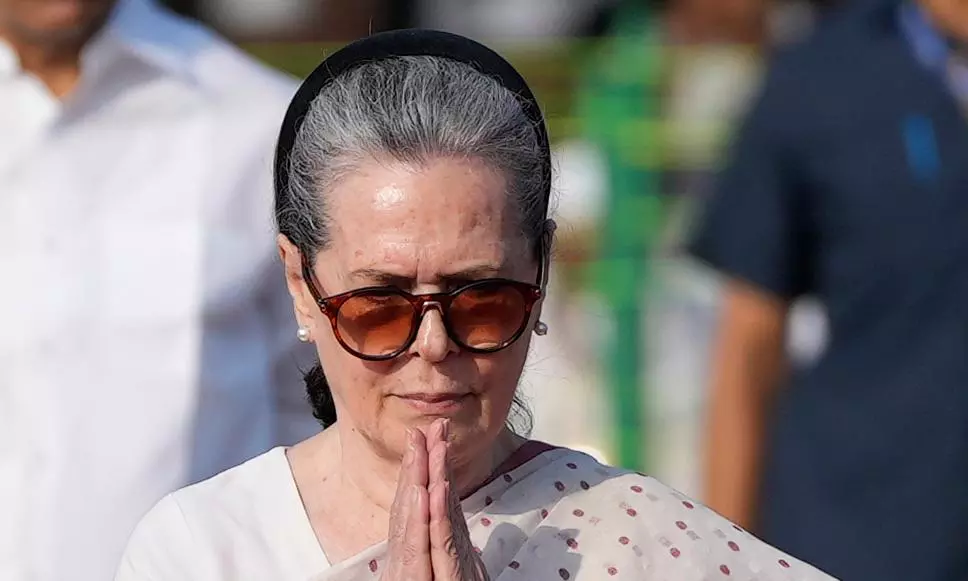 সোনিয়া গান্ধী উচ্চ রক্তচাপের জন্য হাসপাতালে ভর্তি