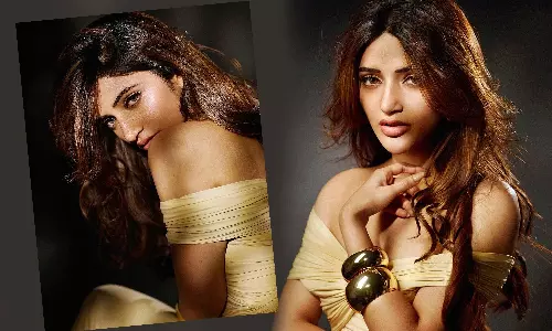 Sreeleelas Golden Glow: A Style Statement with a Dramatic Smile