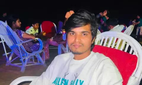 Newly-Wed Man Dies After Falling Under Train at Secunderabad Station Newly-Wed Man Dies After Falling Under Train at Secunderabad Station