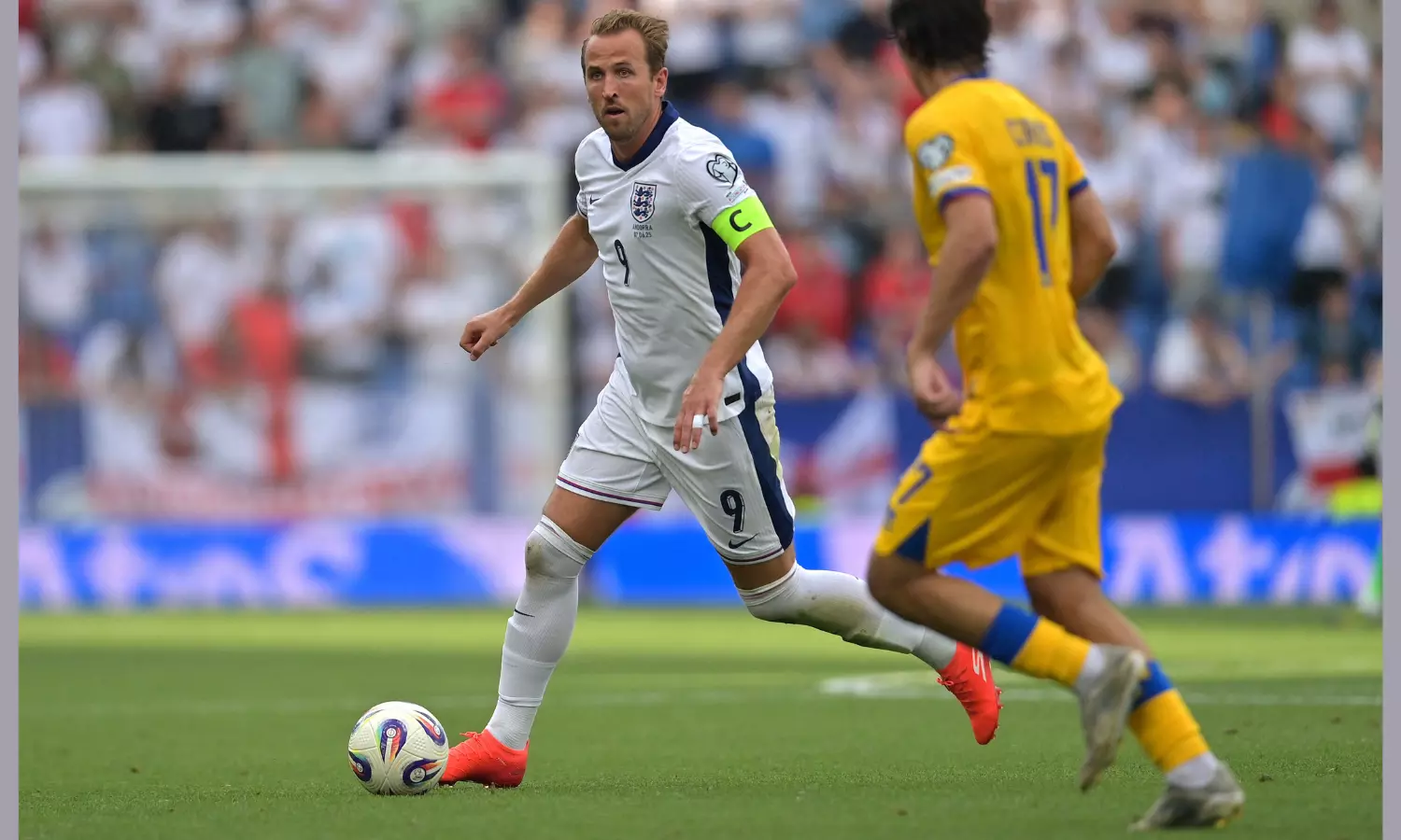 Kane Saves England as Dutch, Austrians Open World Cup Campaigns With Wins