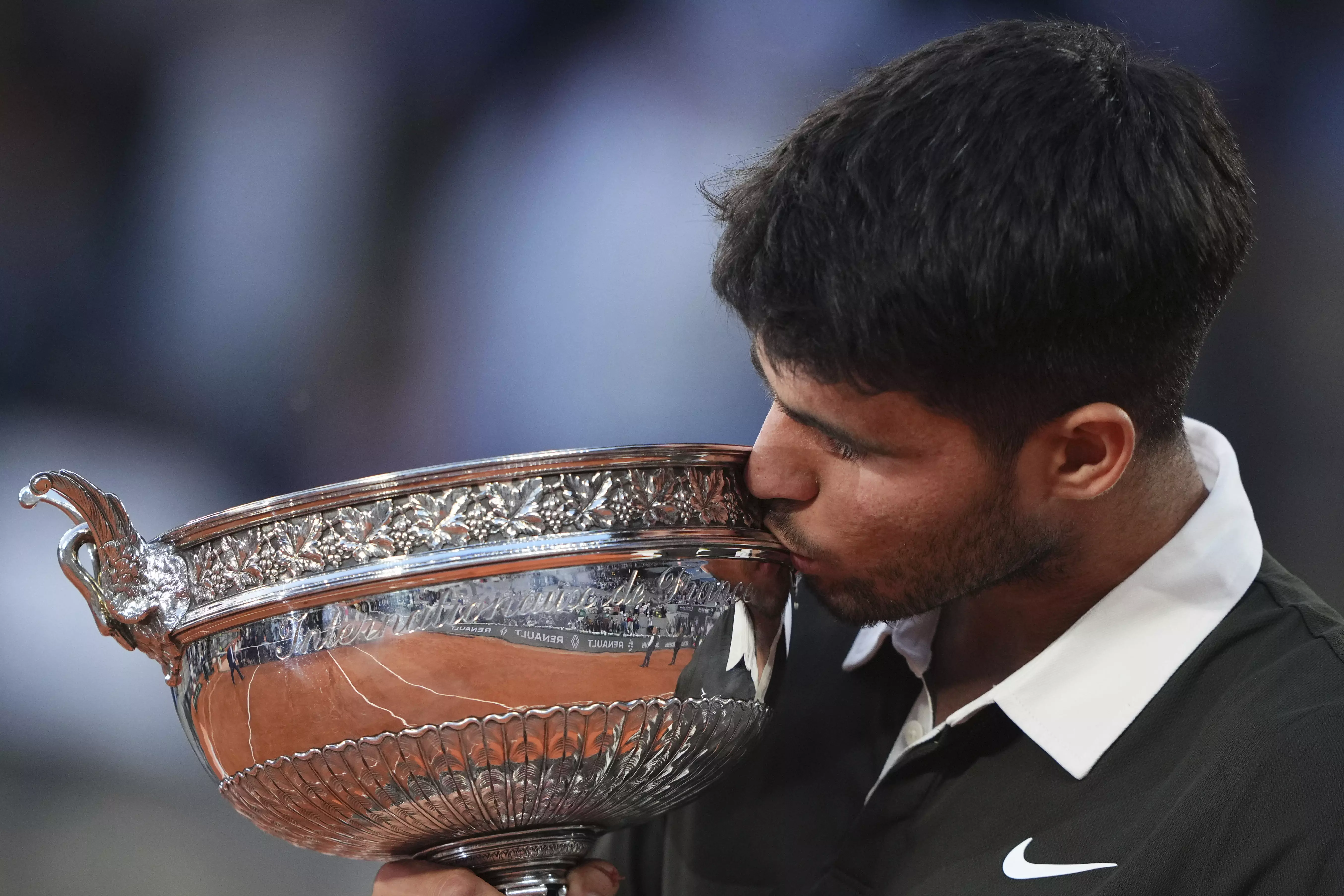 Carlos Alcaraz Defends French Open Title