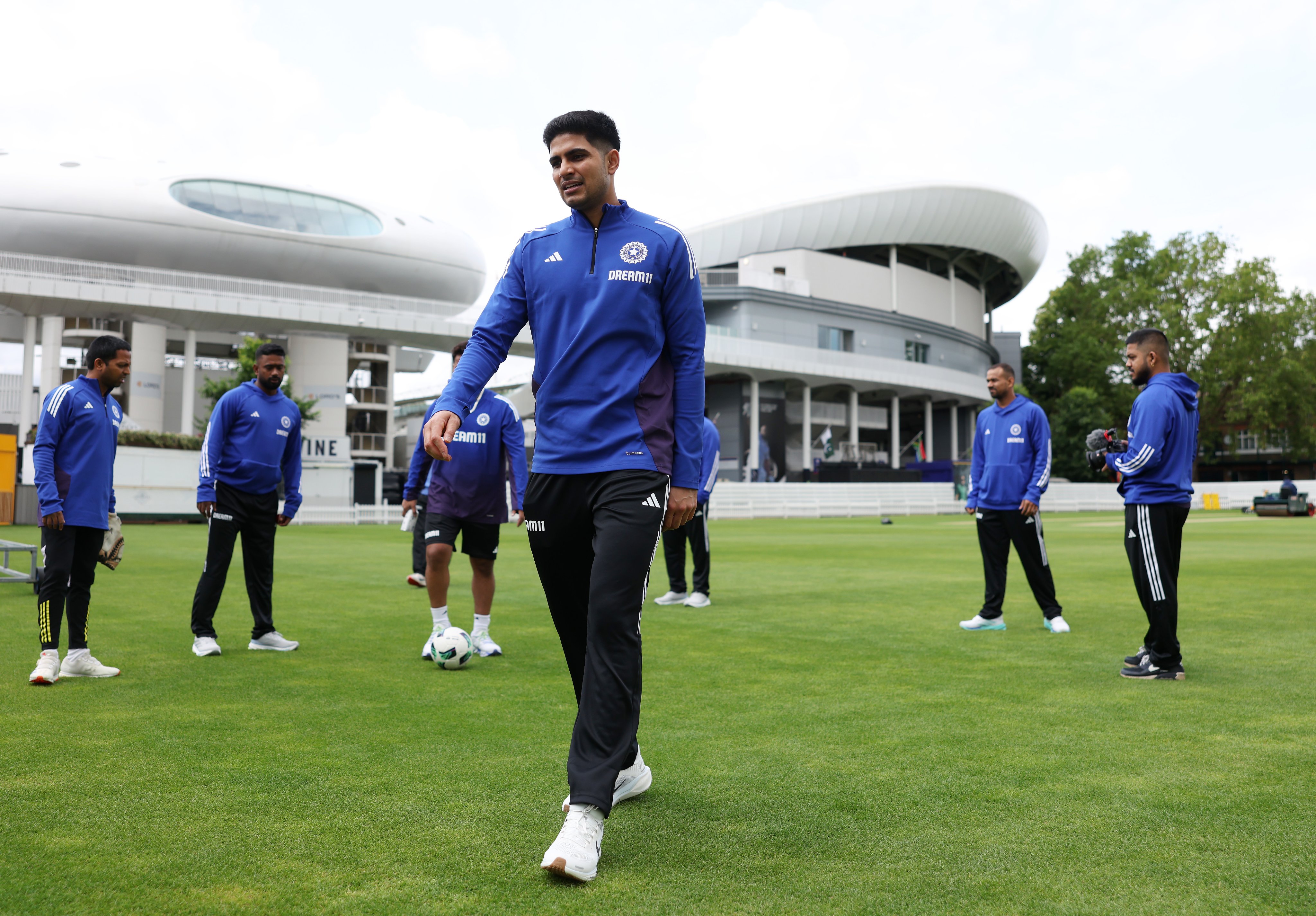 Former Cricketers Offer Advice to India for England Test Series