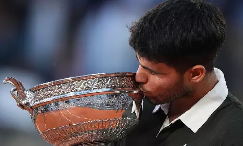 Carlos Alcaraz Defends French Open Title