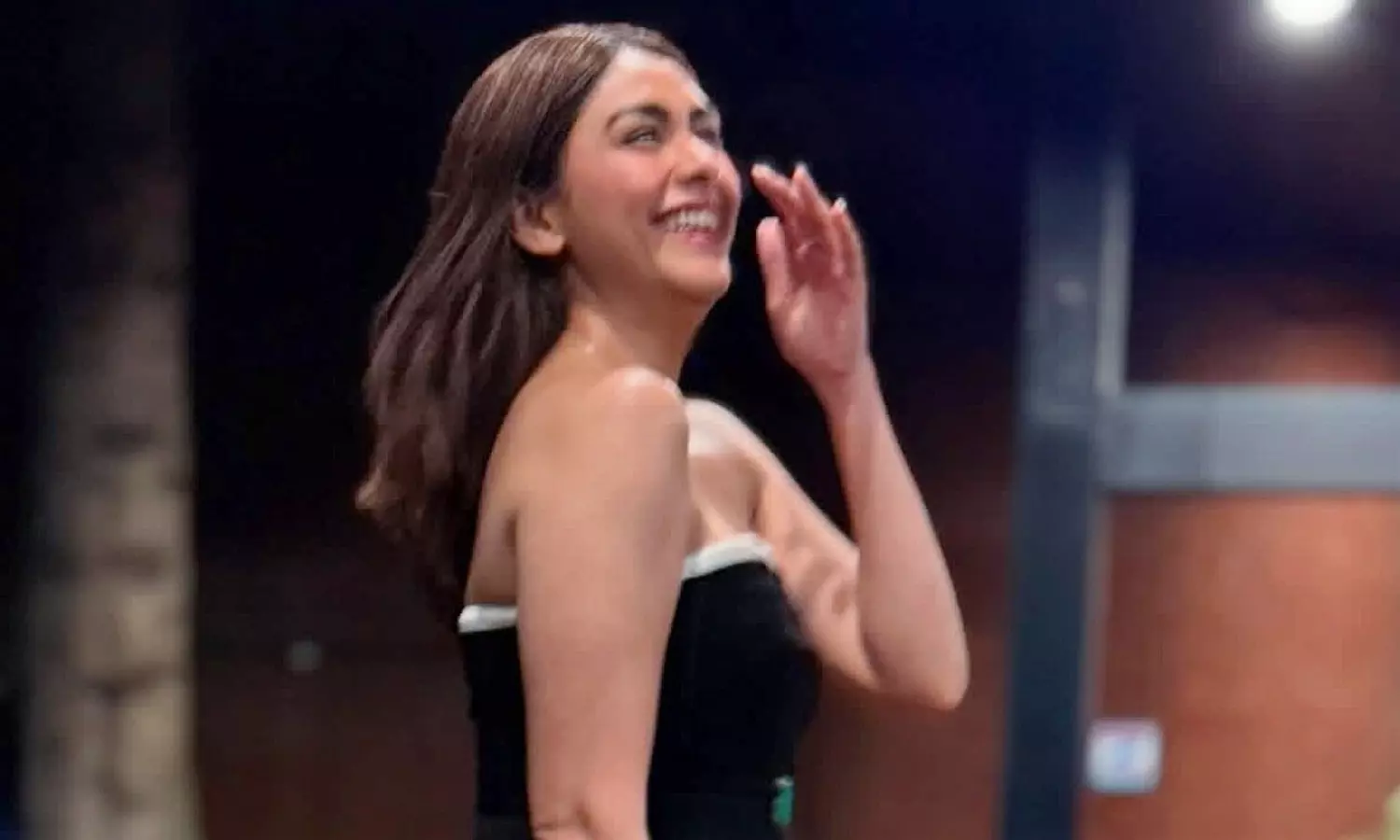 Mrunal Thakur Dons A Strapless Black Top