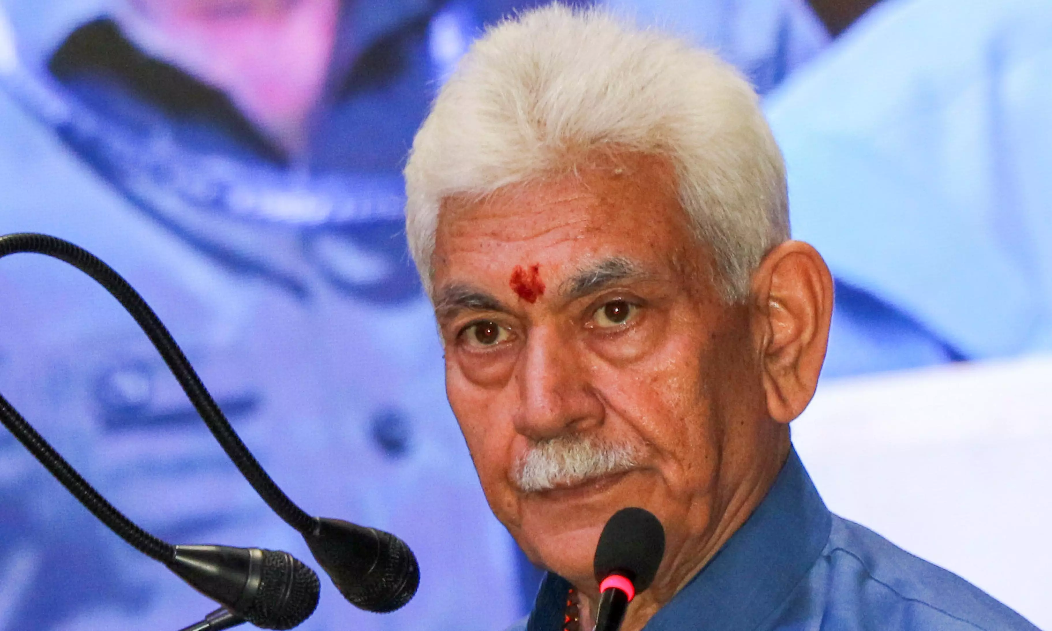 J&K LG Thanks Centre For Sanctioning 316 Road Projects Worth Rs 4,200 Cr Under PMGSY