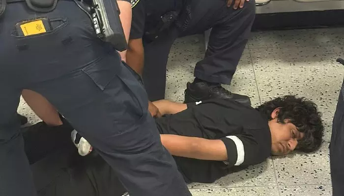 India Protests Criminal-like Treatment of Citizen at Newark Airport