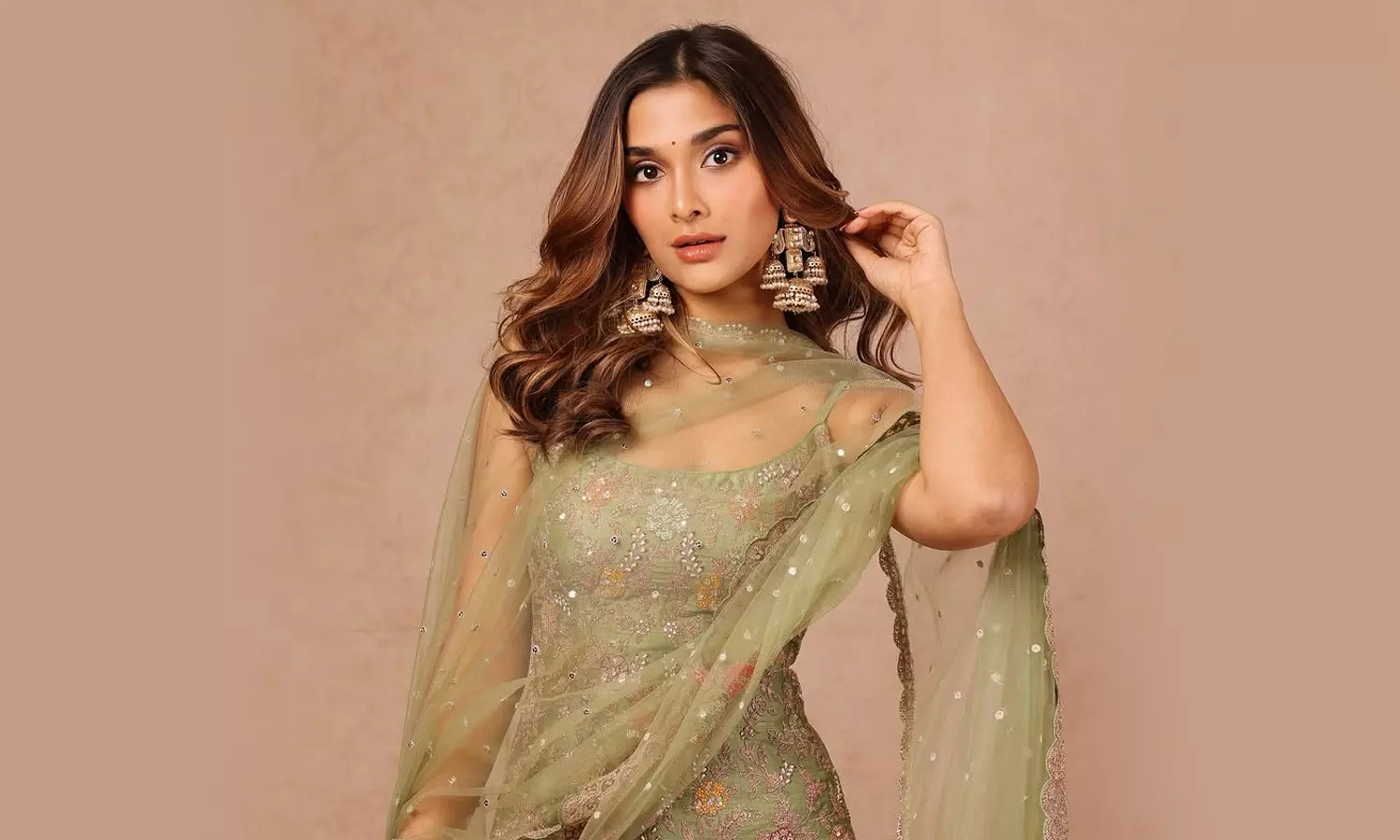 Husn Parcham to Tere Rang: 5 Times Saiee M Manjrekar Nailed Dance Moves