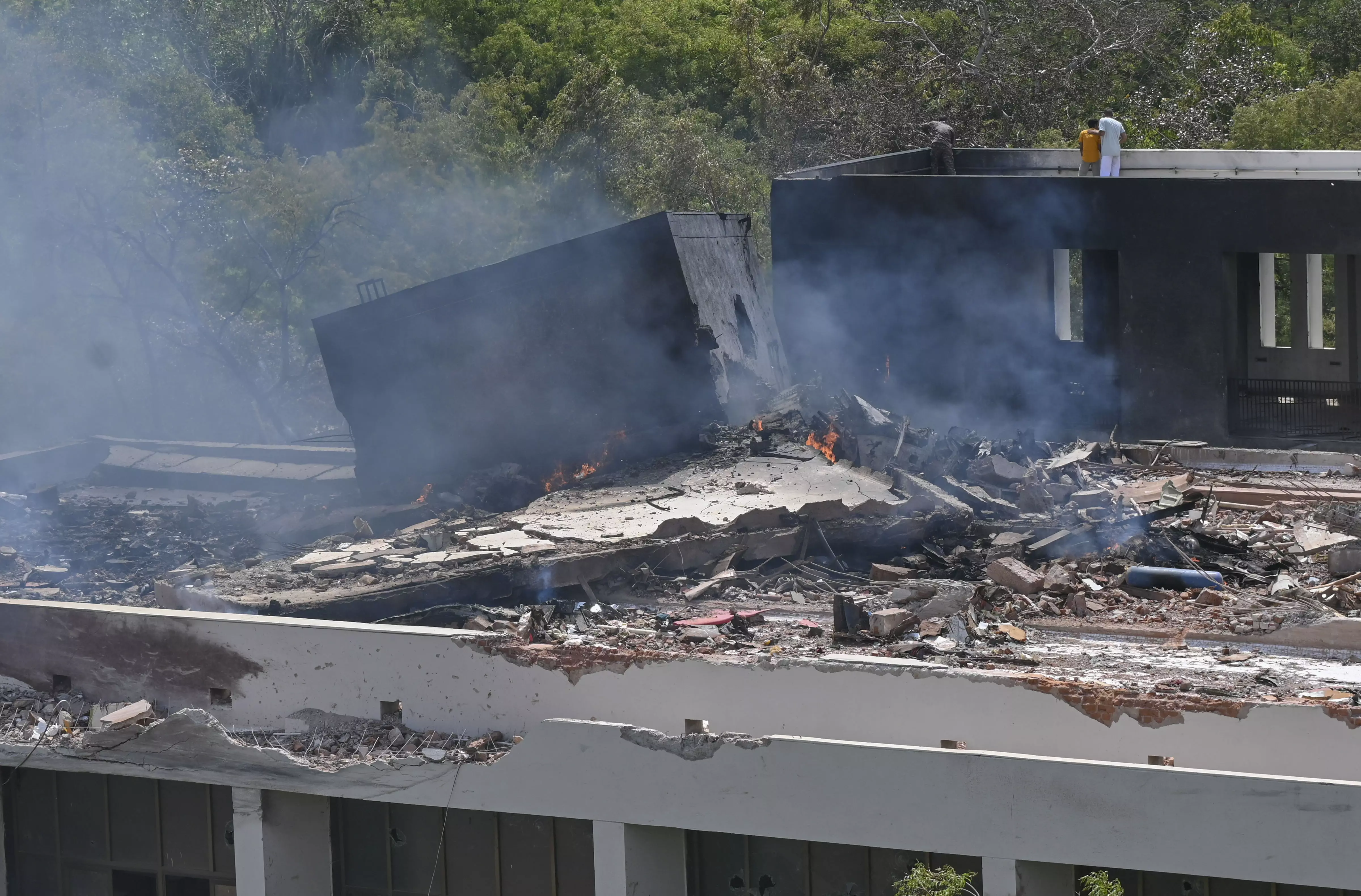 Leaders Condole Plane Crash in Ahmedabad