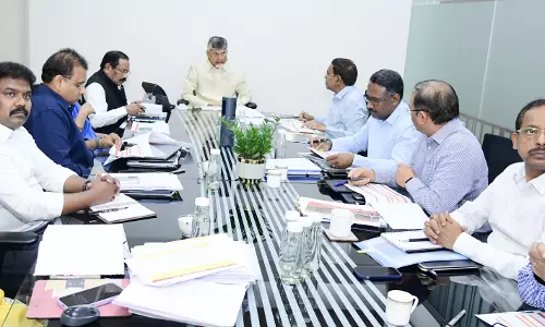 Naidu Tells TD Leaders, Cadre To Take Part In Vijaya Yatra From June 23 Naidu Tells TD Leaders, Cadre To Take Part In Vijaya Yatra From June 23