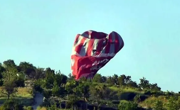 Hot Air Balloon Crash in Turkey Kills Pilot, Injures Tourists