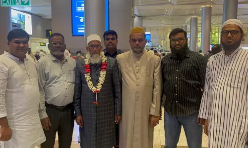 Haj Pilgrims Begin Returning Home Haj Pilgrims Begin Returning Home