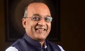 HDFC Bank CEO Moves Bombay HC To Quash FIR In Lilavati Hospital Bribery Case