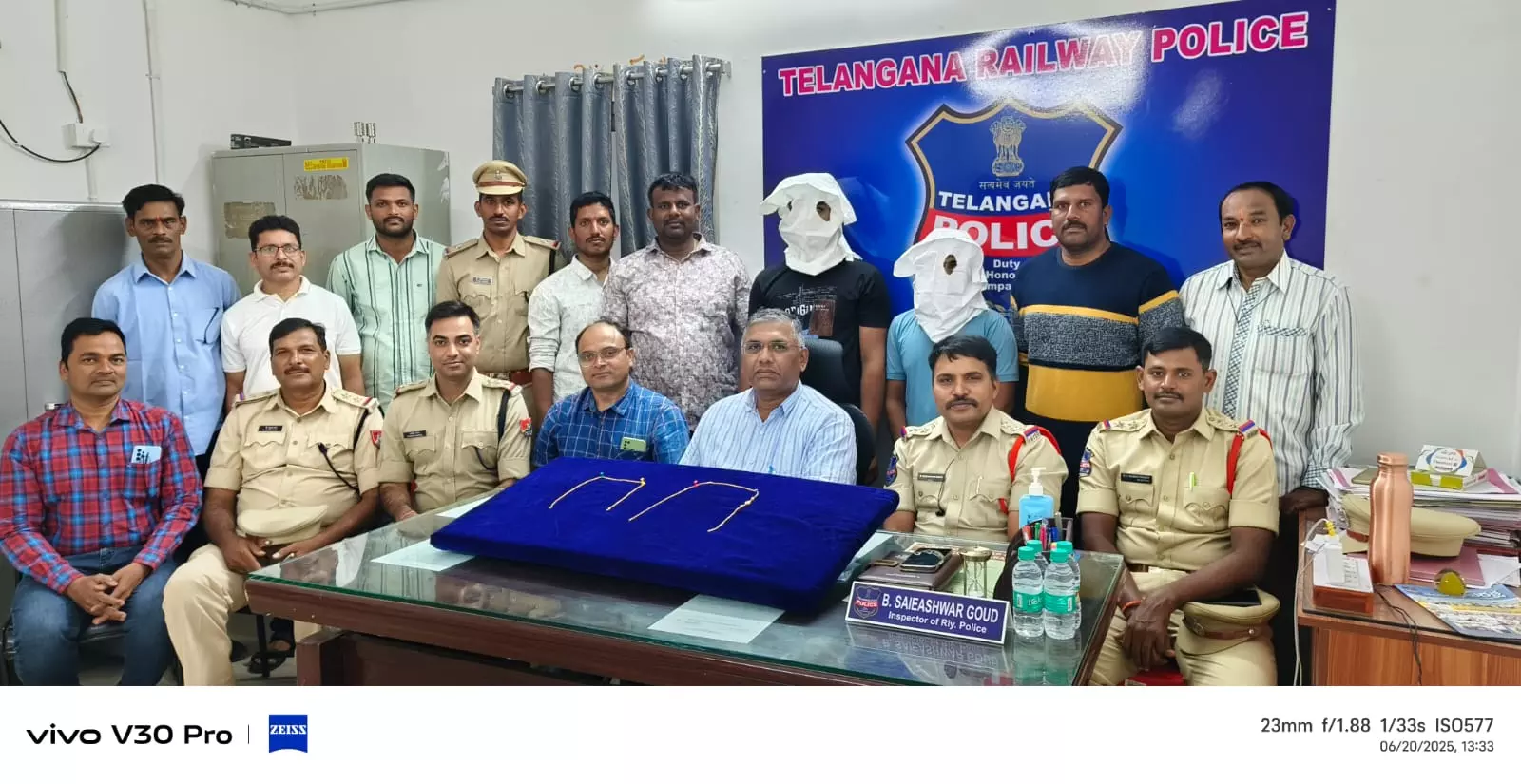 2 Interstate Snatchers Held At Secunderabad Railway Station